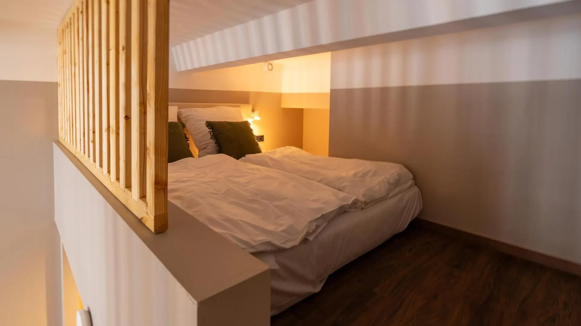 **** Hotel The Charming By Curt Suites Berlín Německo